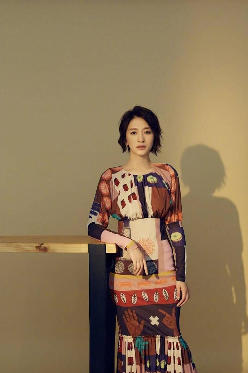 李小冉优雅知性时尚写真图片