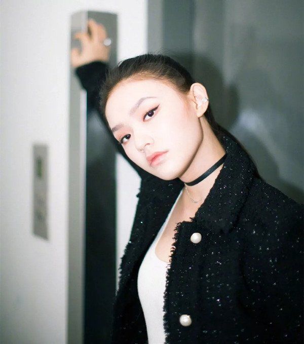 林允关晓彤因“霸凌脸”不受女生喜欢?