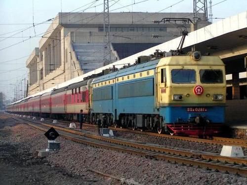  不锈钢■为什么火车铁轨采用会生锈的钢铁，而不用不锈钢？很多