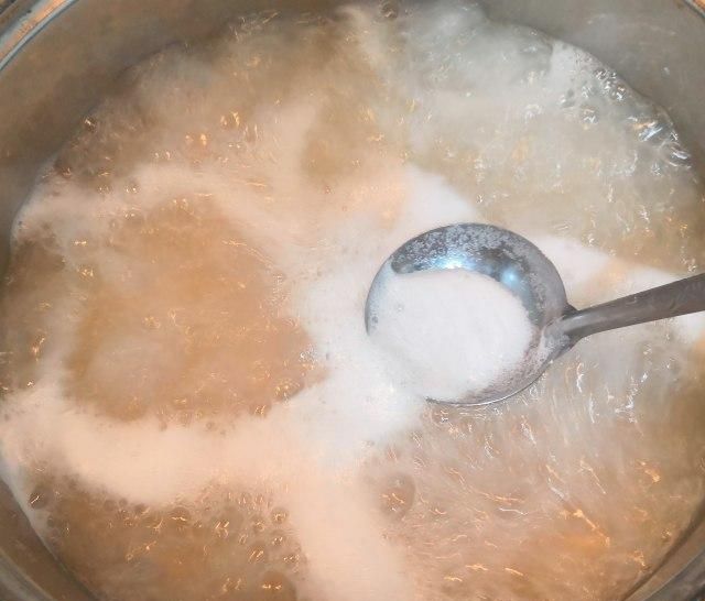  鲜味@玉米骨头汤，鲜味十足，好喝不油腻