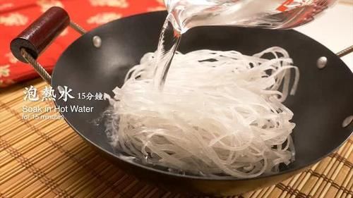  『酱汁』春天，请客时少不了这硬菜，颜值高还上档次，10分钟就能端上桌
