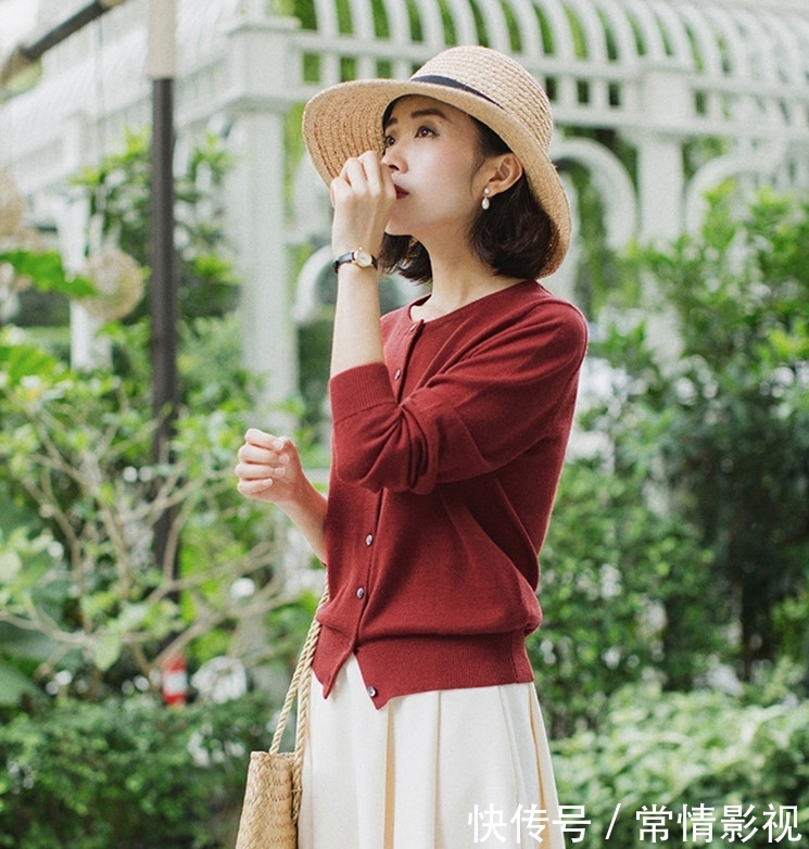 半身裙@针织开衫+半身裙=显瘦又时髦,回头率满分!