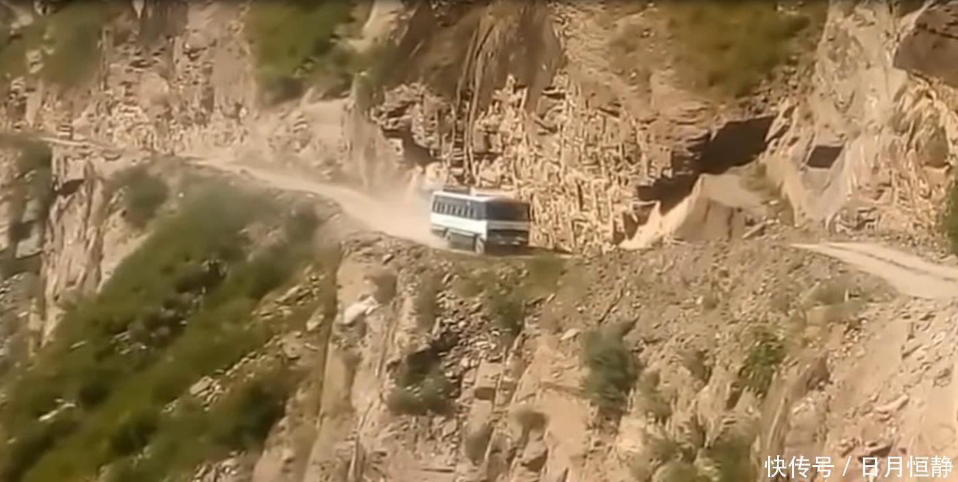  噩梦@印度有条“死亡公路”，建在3528米悬崖边上，司机们的噩梦
