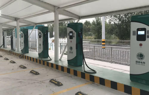 燃油车才是主流，电动车只是“政策产物”，对此你有何看法？