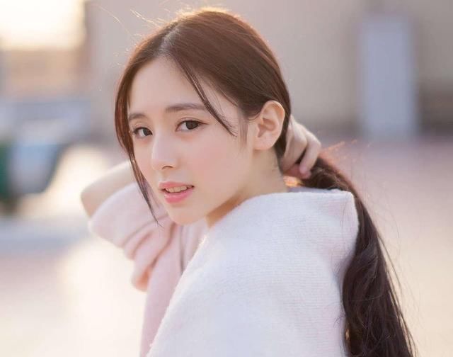  『气质』女生怎么穿衣服才好看? 有气质不失淑女风?