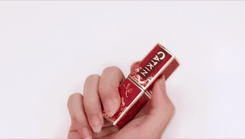 张天爱、戚薇素颜一言难尽，但涂个口红瞬间颜值开挂！我服了！