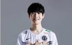  「薇恩」LOL:IG对战RNG赛后香锅点评 不是Theshy太强，只能怪RNG有人太怂！
