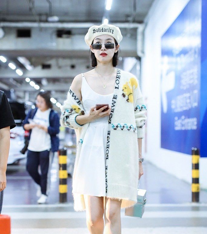  仙女@最近流行一种穿法,叫“奶奶衫+仙女裙”,时髦显瘦,明星都上瘾