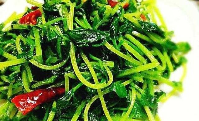  「女人」女人春天常吃这菜，皮肤光滑有光泽，比护肤品还好使！