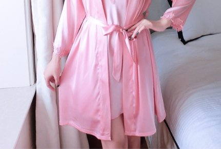 想不到，40岁老婆穿了下图这些睡衣，如此妩媚迷人