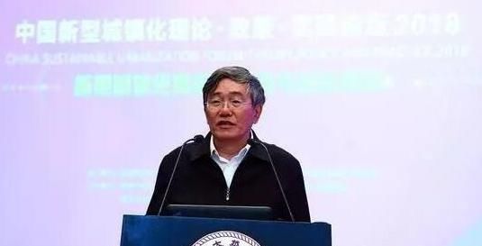  用益物权@专家提议允许城市人农村宅基地使用权，农民可得更多用