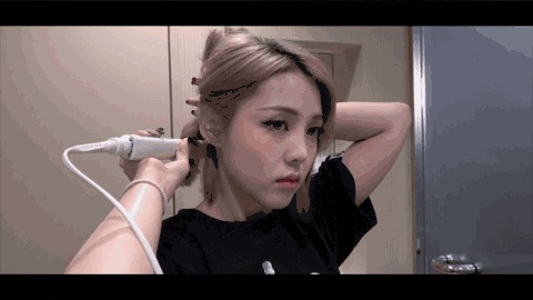 短发蒋欣画风变了！剪发堪比“整容”的还有谁？