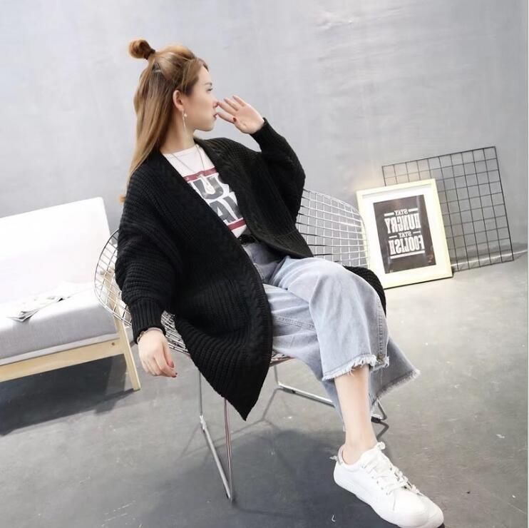 80后老婆把裙子全扔了，说今秋流行这样的小衫，时尚又减龄