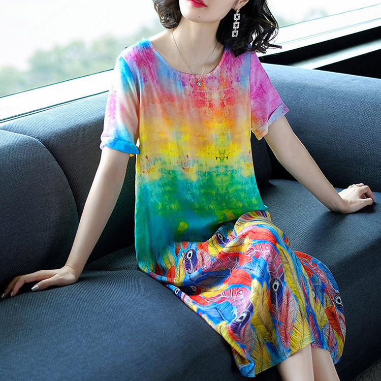 小姨都45了还这么会穿，出门必备连衣裙，美嫩如少女，人人都夸