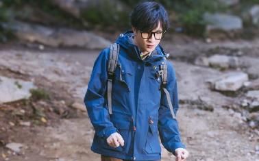 想借孩子洗白?薛之谦当爸晒出三指相对照片,却被医学博士打脸