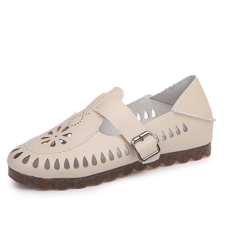 假如你爱美，尽量多穿这款女鞋，时髦减龄显脚白