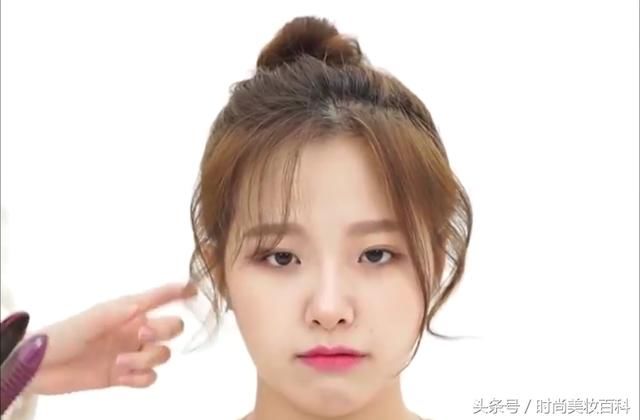 美妆教程夏日里三种适合女生的发型，分分钟就能搞定