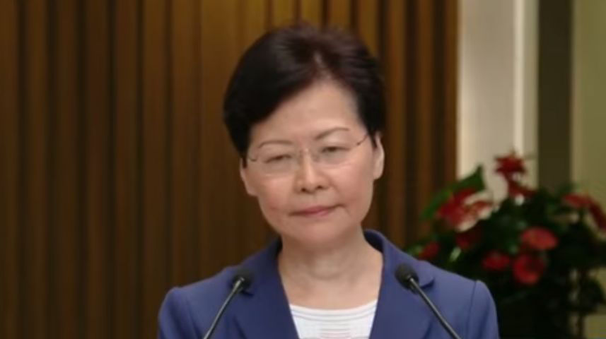 刚刚，林郑月娥记者会多次被打断：支持法制和警队执法