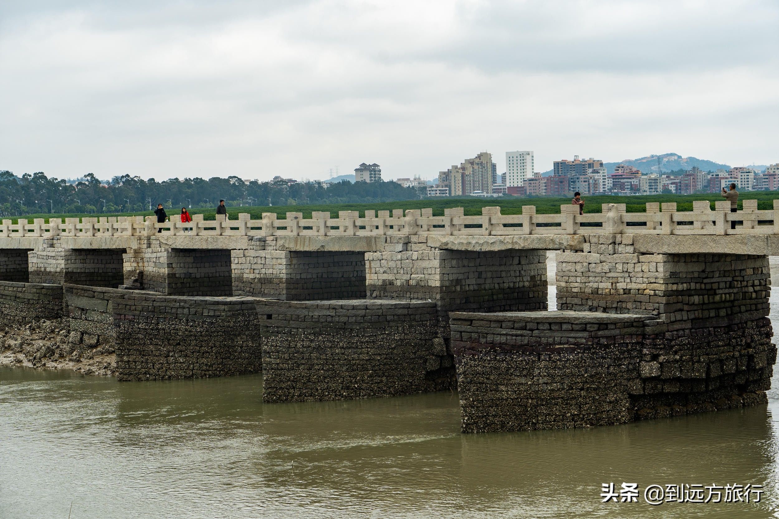宋朝人建的石桥到现在900多年，没有水泥钢筋，竟没有被海水冲掉