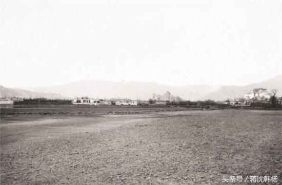 9张100年前西藏老照片，图1是荒凉的布达拉宫，图8是出行的贵妇