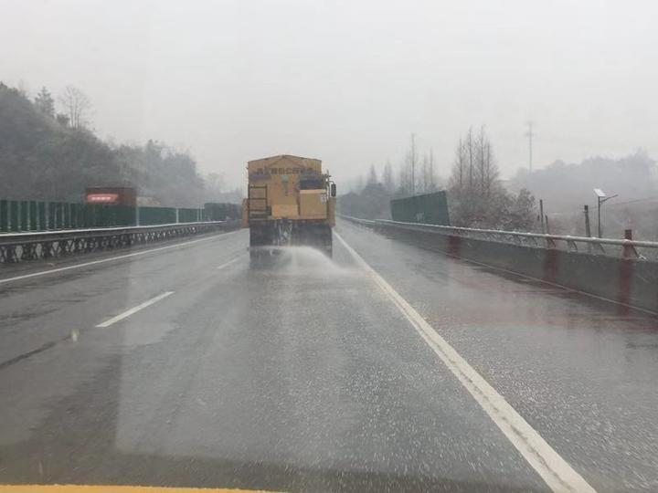 衢州高速有除雪神器，来认识一下