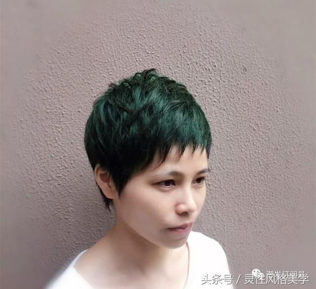 三四十岁的你发型别瞎剪了，有这30款短发就够了！