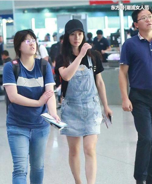 女星牛仔裙大比拼，刘亦菲最清新，唐嫣最少女，最尴尬的是马伊琍