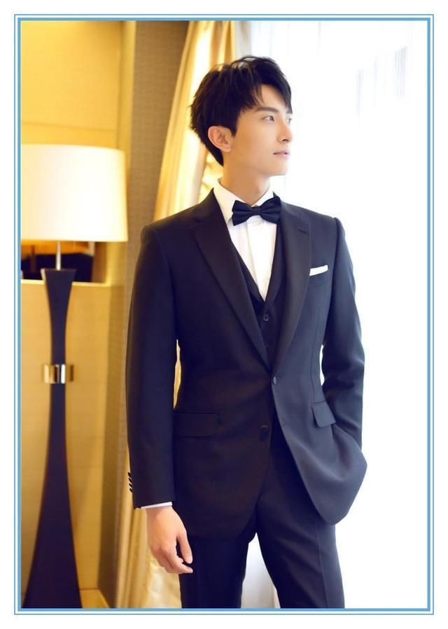 当25岁牛骏峰和39岁佟大为同穿西装，才知道为啥男人越老越有味！