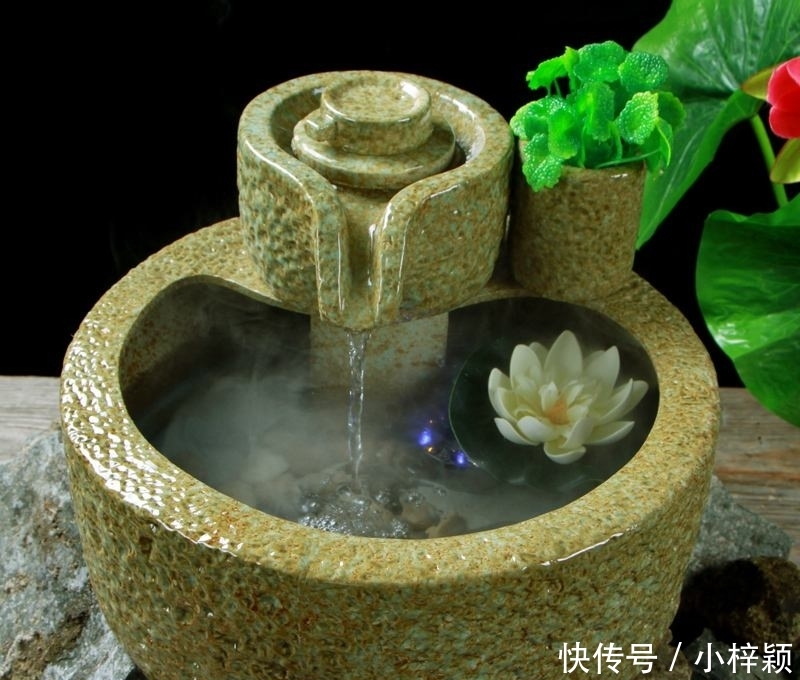  「石磨」农村兴起怪生意，有人专门收农具，一个石磨给100元，到