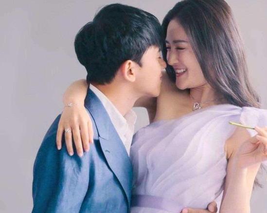 谢娜称自己亲自带娃,不用保姆和妈妈带,可惜随后就被网友拆穿