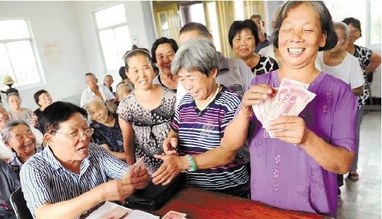 农村人也有退休金了，满足老年生活需求，让养老更有保障