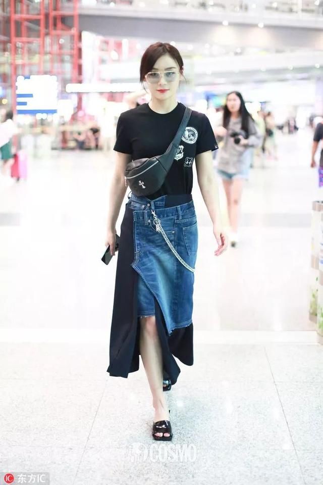 时髦办｜两个月不见的刘亦菲穿上牛仔裙更美了