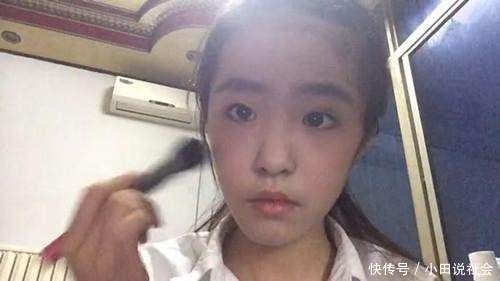 00后男孩化妆秒变女孩，化妆技术逆天了！90后的阿姨不得不服！