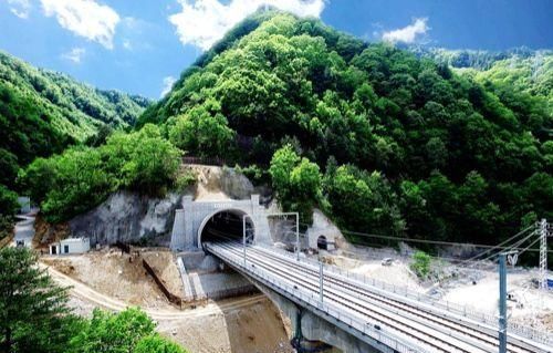  #西安成都#中国最成功的高铁开通后，两个新一线城市之间的飞机