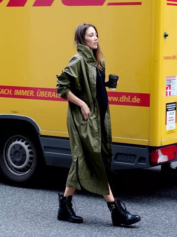 防雨防晒 夏天可以穿的时髦外套了解一下