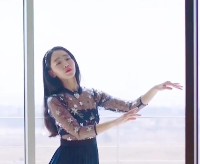  [舒适]衣品不差的小仙女,春日穿搭都会这样穿,温柔舒适又显气质