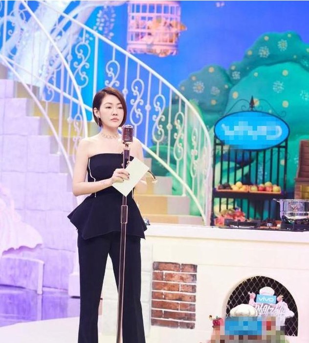 41岁马伊琍撞上39岁小s，明明只差2岁，气质却差了十万八千里!