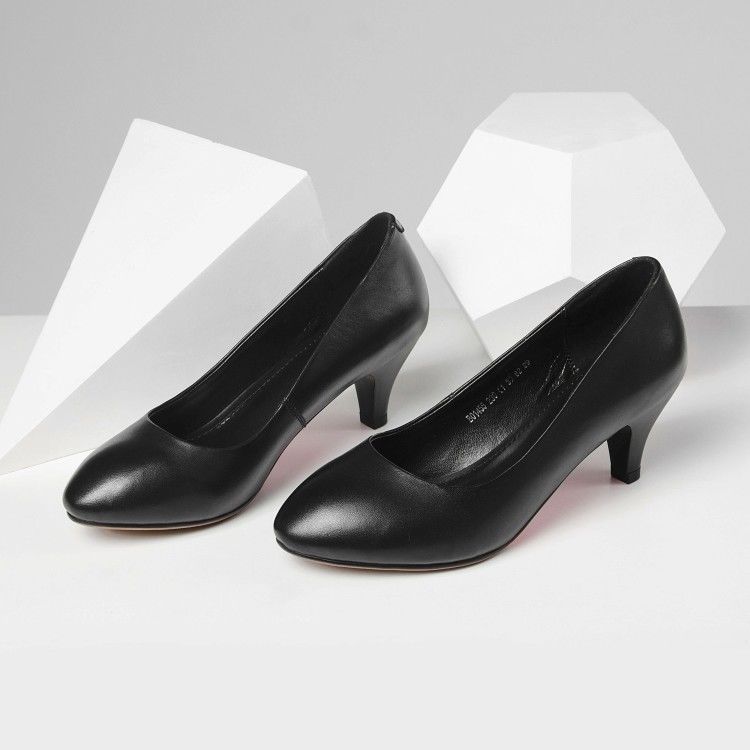 9月刚上新妈妈鞋，甩高跟鞋九条街，60岁妈妈穿上，防滑又养脚