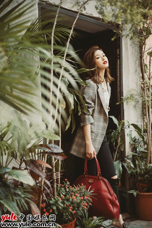 文咏珊笑容清新 写真多种风格尽显多面魅力