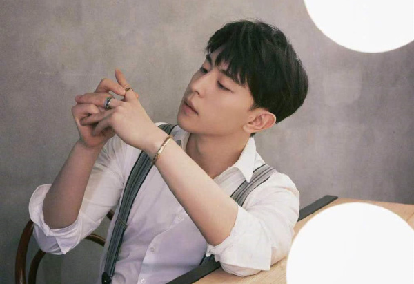 肖战和王一博的直播间