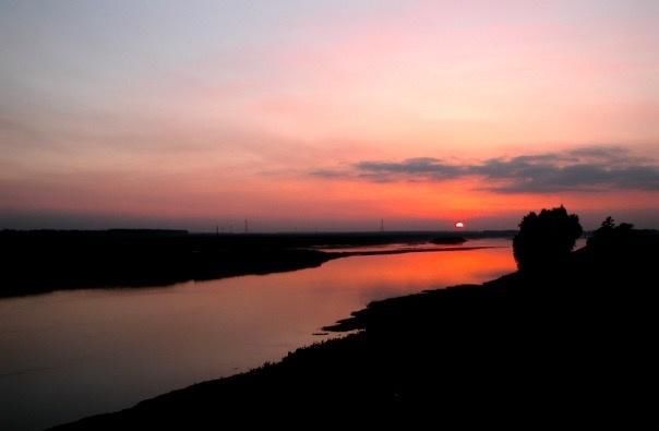 白居易最美的一首诗,只是开头两句,便美得令人心醉!