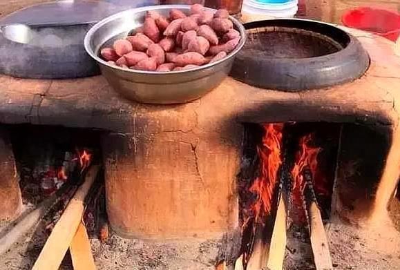  #老人#老人说“宁可借人一斗米，不愿借人半担柴”为啥柴不外借