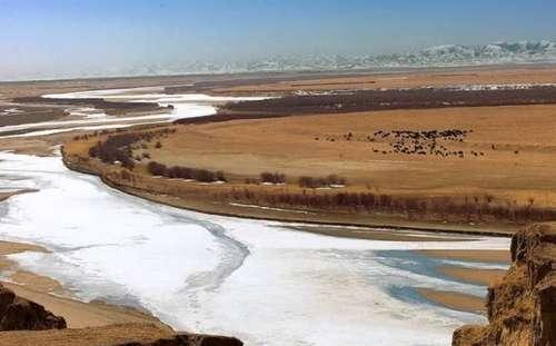 倘若将沙漠中的全部沙子挖掉，能看到什么东西呢看完长见识了