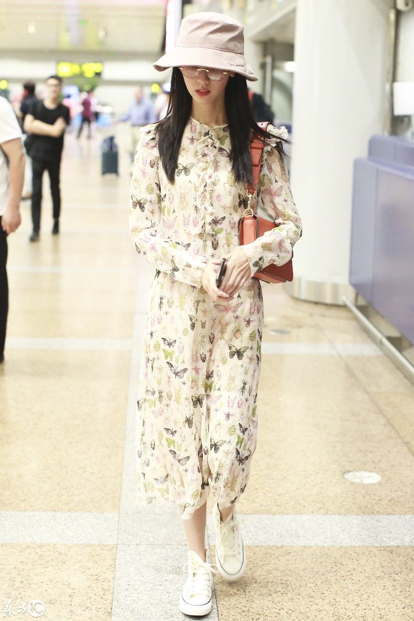 陈都灵和宋佳同日现身北京，各有各的气质，他们两个你喜欢谁呢