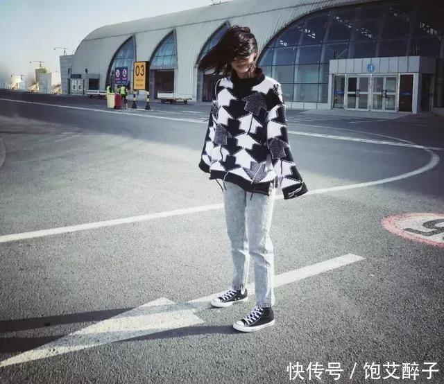  『美女』气质的街拍：甜美有型的美女，很招人喜欢！