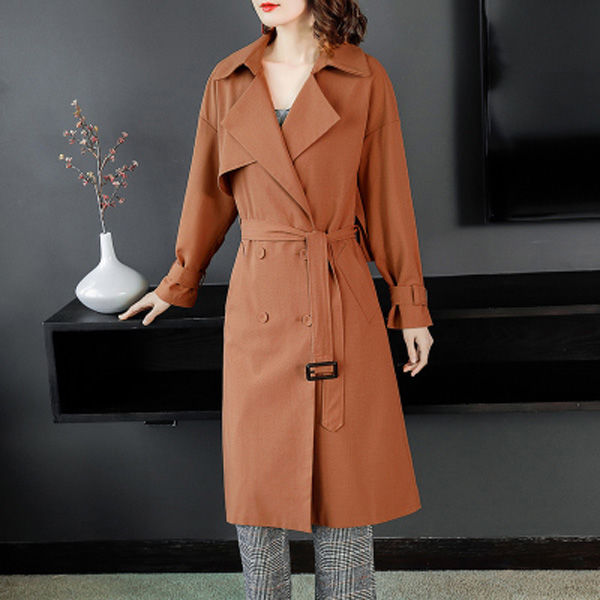 女人过了40岁!这样穿让你回到30岁，白嫩又显瘦，人见人夸