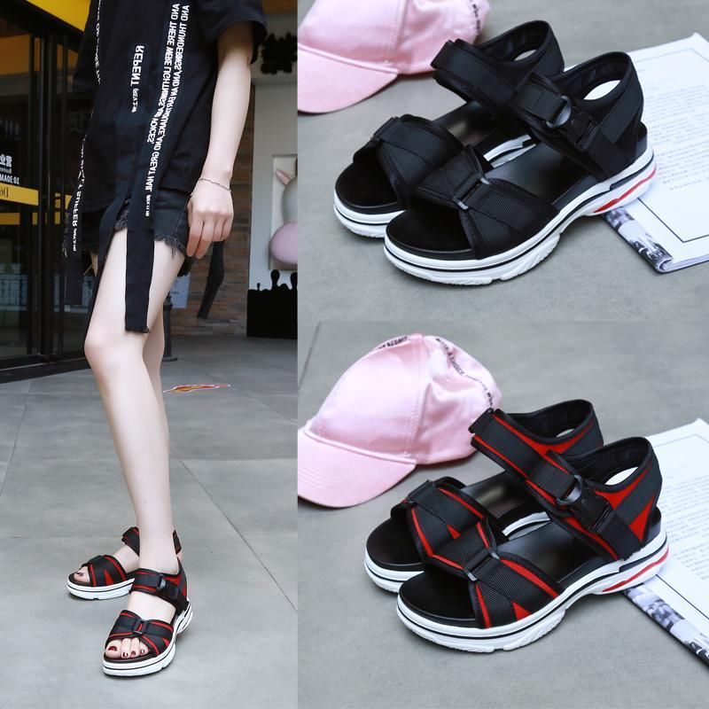 女人过45岁别穿短裤了，丑!学学下面大姐，嫩减21岁美炸天