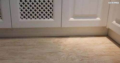 橱柜底下切记要装这块东西，真的太实用了，老师傅看了都夸好