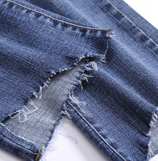 有一种裤叫“兜臀裤”，比连衣裙性感，比休闲裤女人，女人味十足