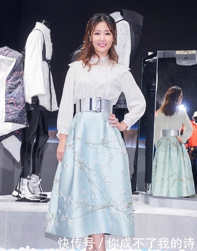  [显得]80后HOLD住甜美风吗？70后演绎给你看，清纯大气上档次